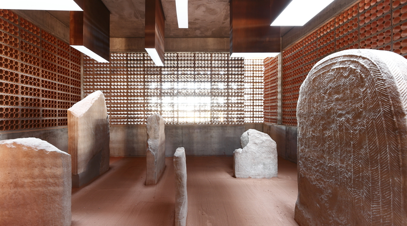 Espai transmissor del túmul/dolmen megalític de l'any 2,800 a.c. a seró-artesa de segre (lleida) 2007-2012 | Premis FAD 2013 | Arquitectura