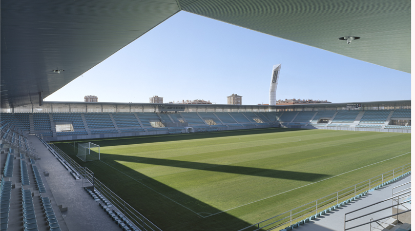 Estadio de fútbol "nueva balastera" en palencia | Premis FAD 2007 | Arquitectura
