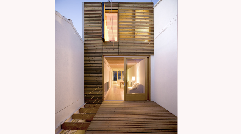Casa unifamiliar entre mitgeres | Premis FAD 2007 | Arquitectura