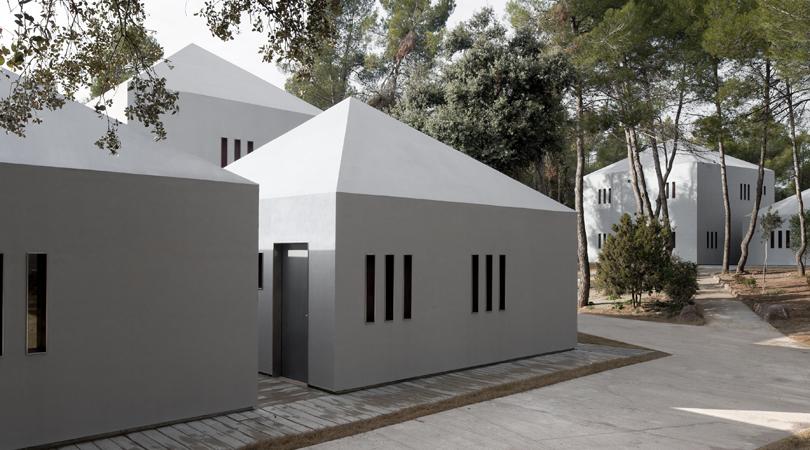 Casas de colonias viladoms. ong esplai | Premis FAD 2011 | Arquitectura