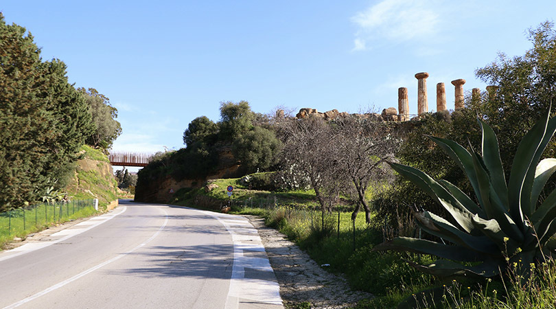 Passera de la vall dels temples d'agrigento. sicilia | Premis FAD 2016 | Ciudad y Paisaje