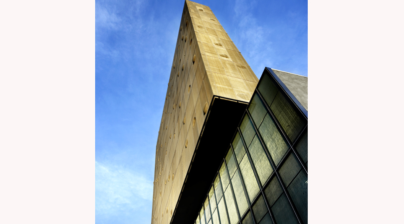 Indra. edifici corporatiu al sector 22@. barcelona | Premis FAD 2007 | Arquitectura