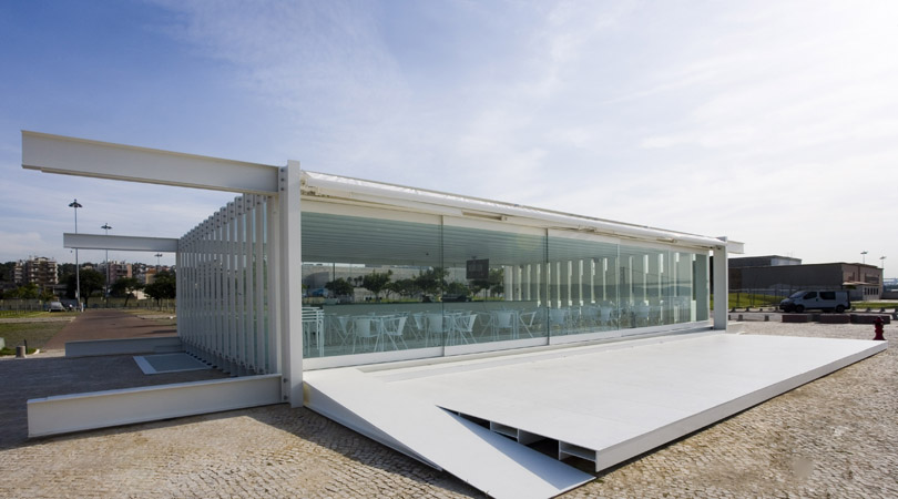 À Margem, Bar na Doca do Bom Sucesso